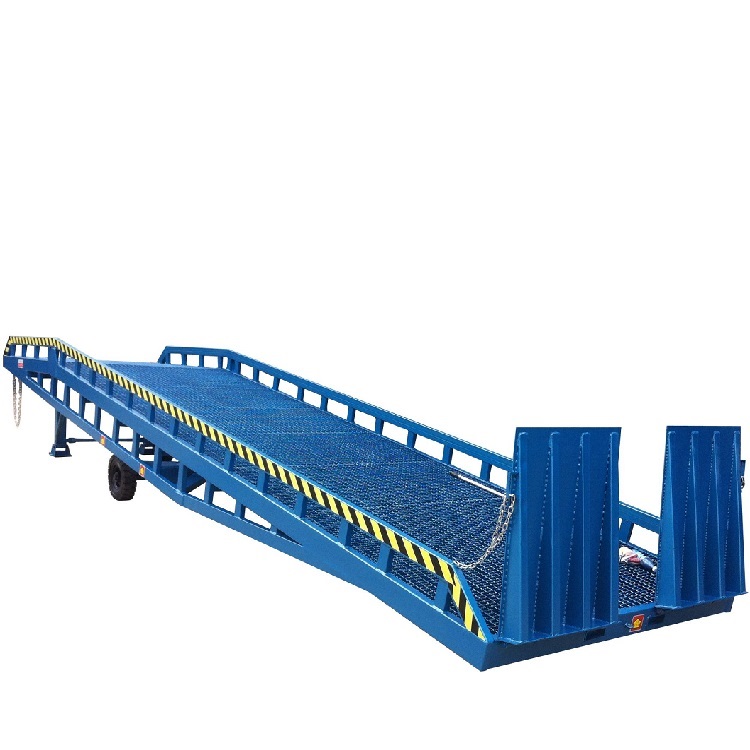 移動(dòng)式液壓登車(chē)橋